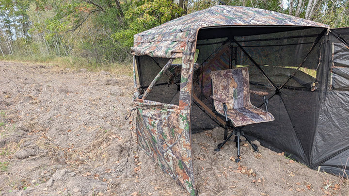 How to Blend Your Blind into Different Environments